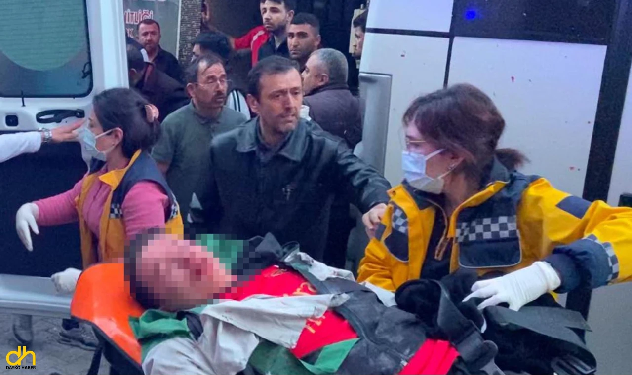 13 Yaşındaki Çocuk Elindeki Torpillerin Patlaması Sonucu Yaralandı