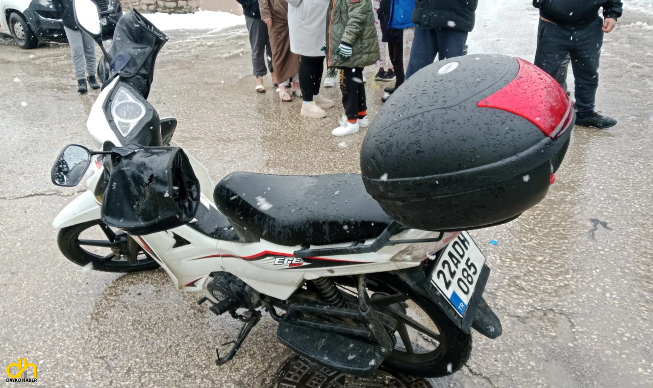 Ehliyetsiz ve Kasksız Motosiklet Sürücüsü Yaralandı