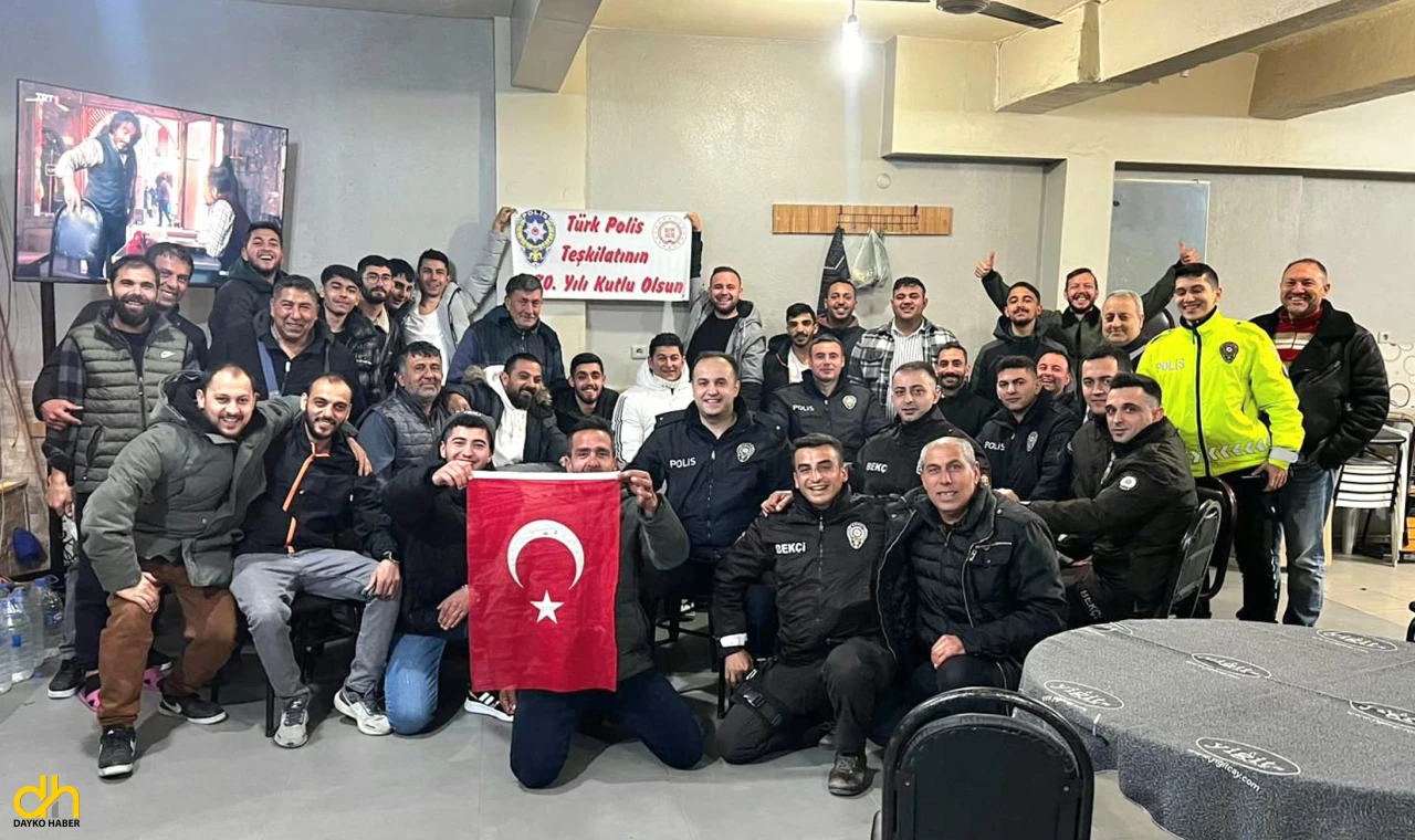 Kavga İhbarına Giden Polislere Sürpriz Kutlama