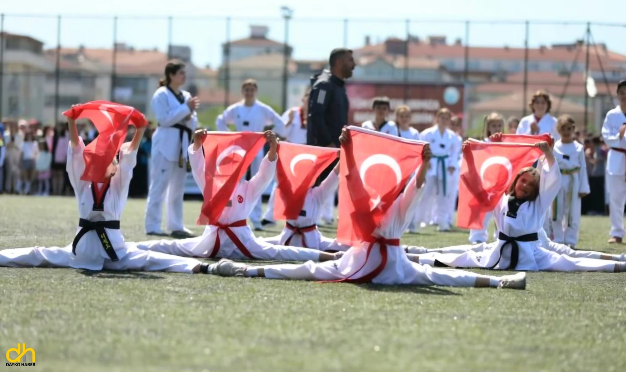 Kapaklı’da coşkulu 19 Mayıs kutlaması