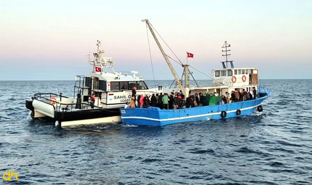 Balıkçı teknesinde 92 kaçak göçmen yakalandı