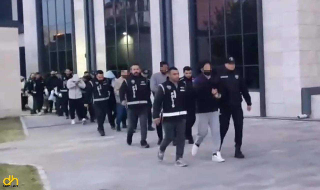 Gökçeada’da 2 aileye ‘nitelikli yağma’ suçlamasıyla operasyon yapıldı