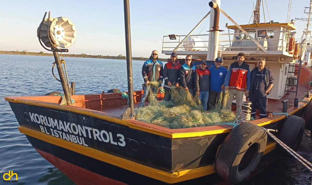 Karadeniz’de kaçak kalkan avı için bırakılan 44 bin metre ağ toplandı