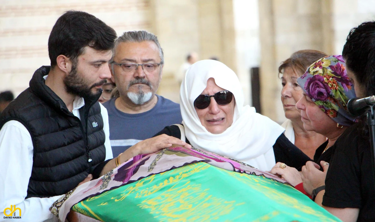Şişli'de eski eşinin katlettiği Bahar, Edirne'de defnedildi