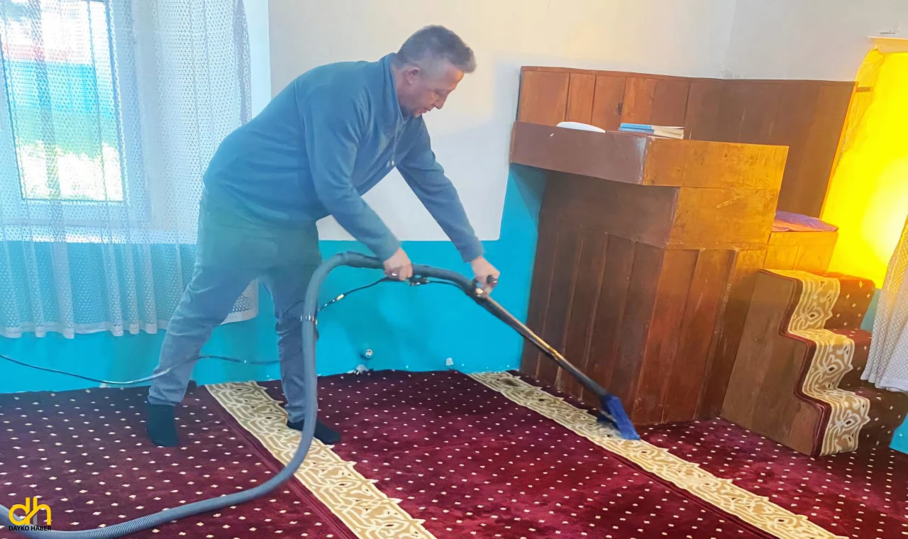 Süleymanpaşa Belediyesi camilerde bayram temizliği yaptı