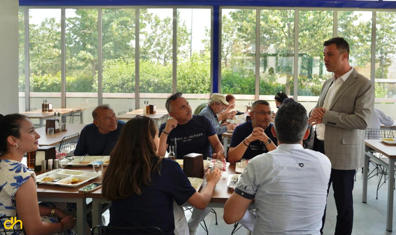 Başkan Sarıkurt, Kent Lokantası’nda vatandaşlarla buluştu