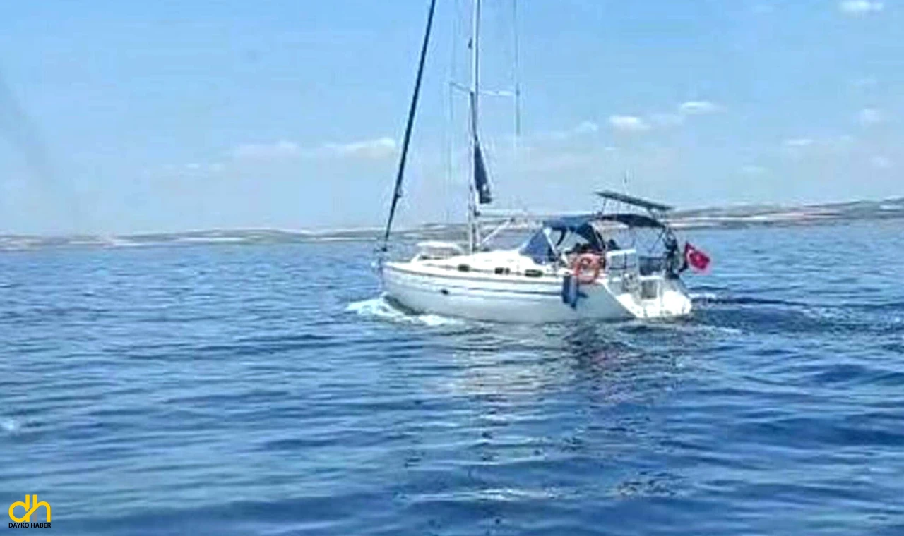 Kaçak göçmenler yelkenli teknede yakalandı