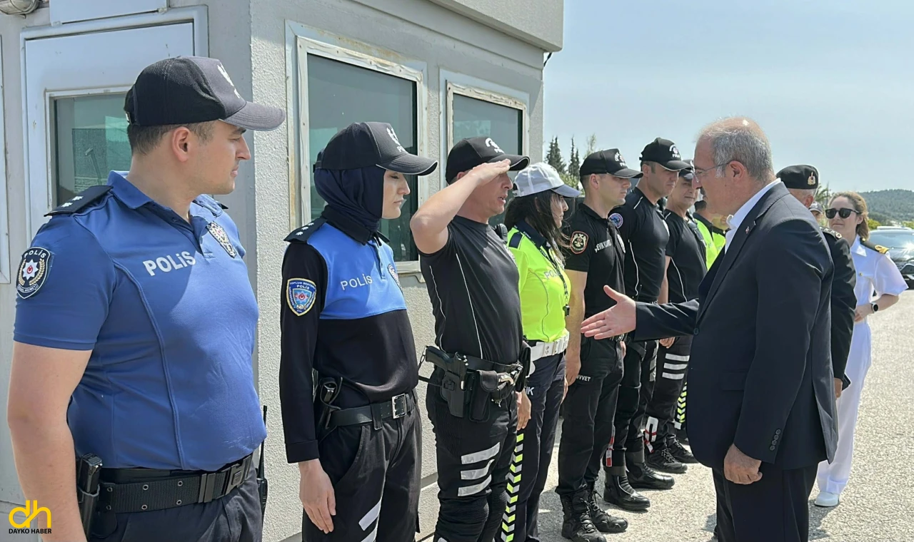Vali Toraman, emniyet personeliyle bayramlaştı