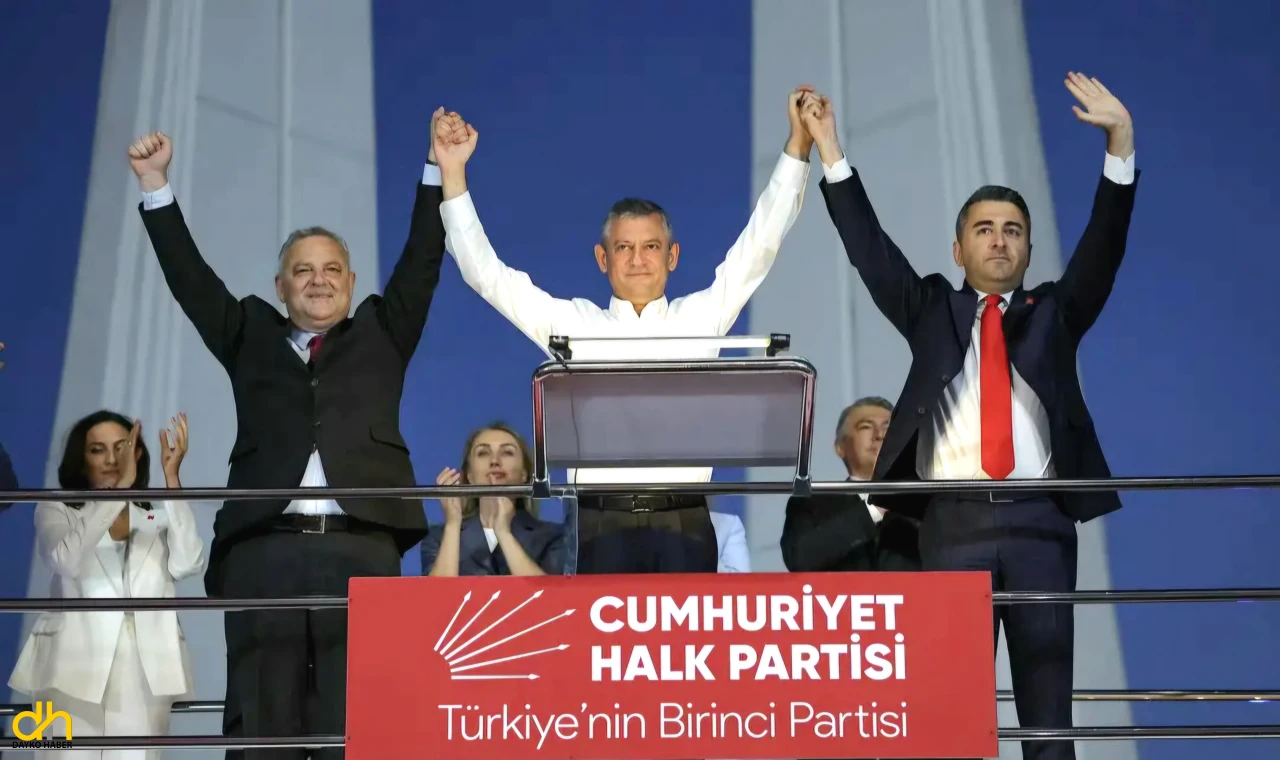 Tekirdağ Milletvekili Cem Avşar, CHP'ye katıldı