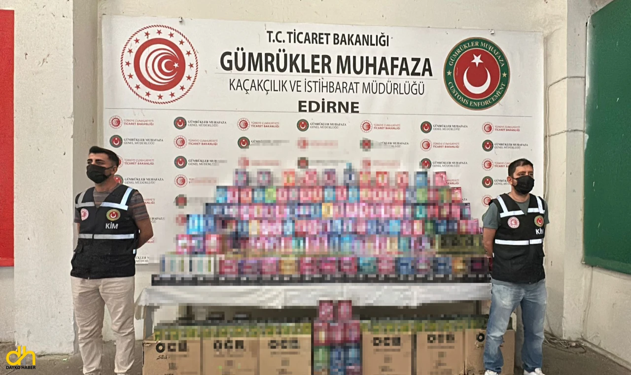 TIR'da yapılan aramada 3193 kaçak elektronik sigara ele geçirildi