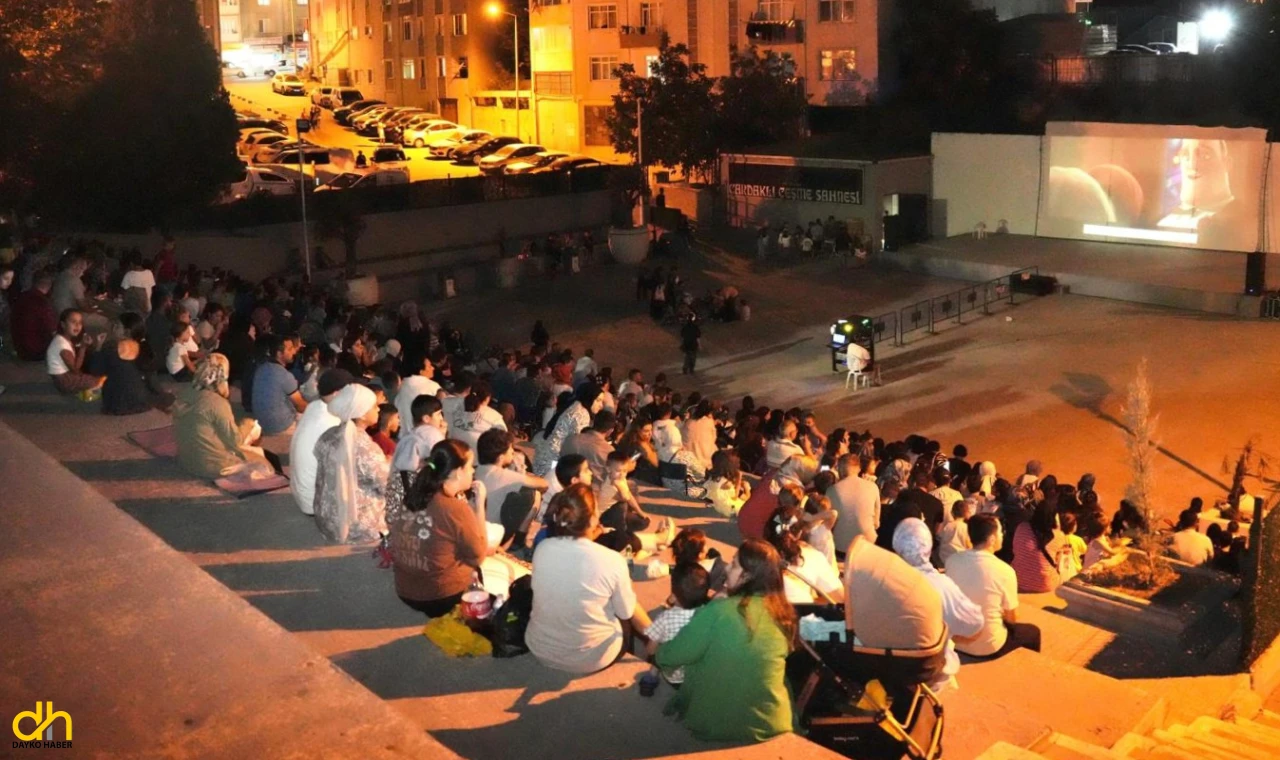 Açık Hava Sinema Günleri devam ediyor
