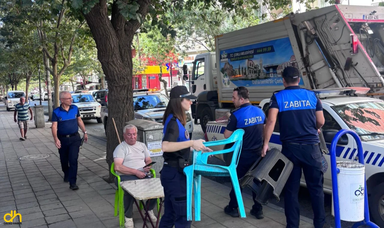 Çorlu Zabıtası, kaldırım işgal denetimi yaptı