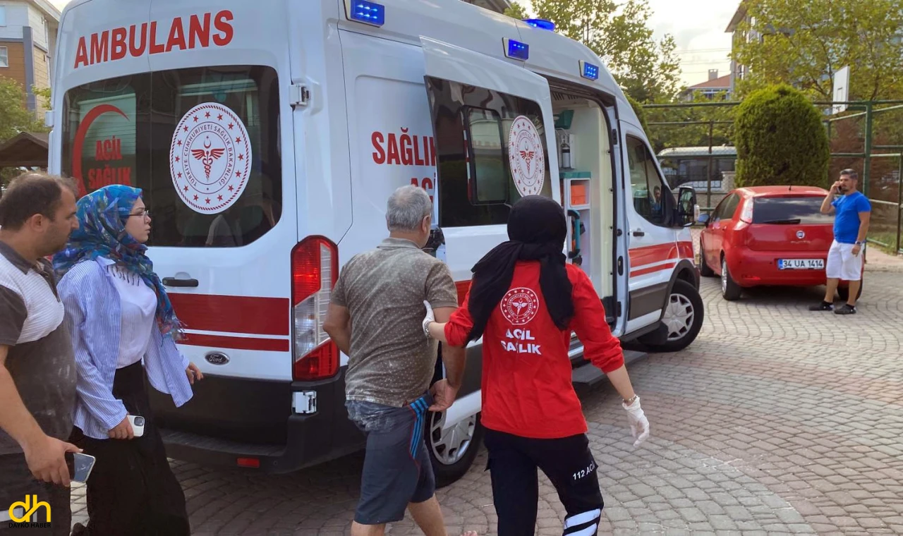 Çorlu'da, apartman dairesinde çıkan yangında baba ve çocukları yaralandı