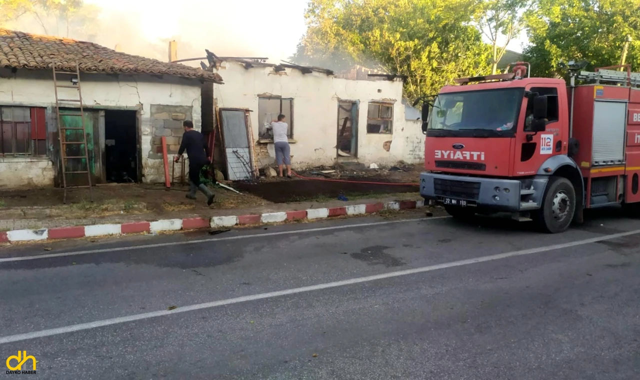 Hasköy'de, bir ev yandı, iki bina hasar gördü