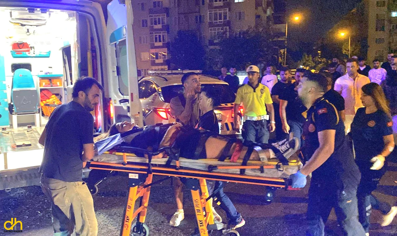 Otomobilin çarptığı 3 yaya yaralandı, sürücü gözaltında