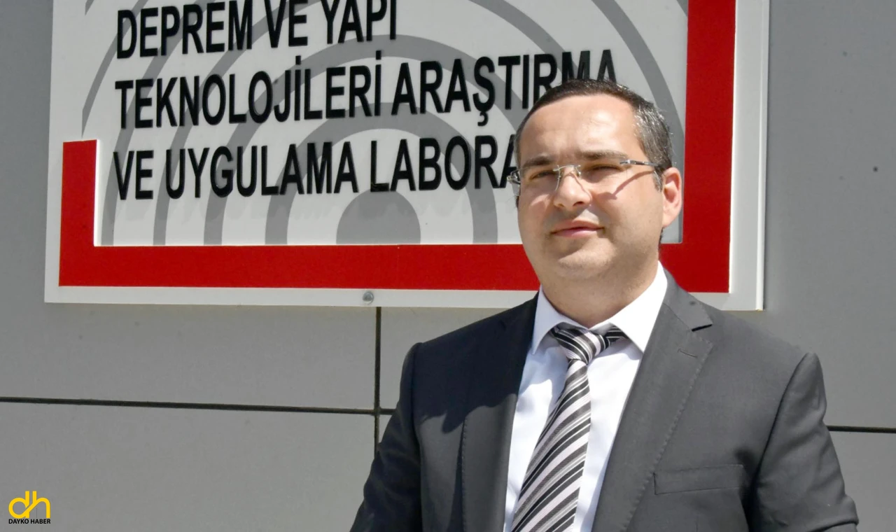 Sındırgı’da eleme yapılmadan kullanılan büyük taşlar betonda zayıflığa yol açmış