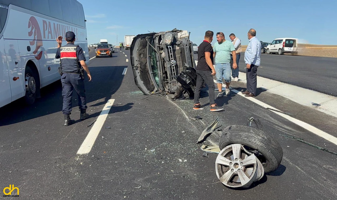 3 aracın karıştığı kazada 6 kişi yaralandı