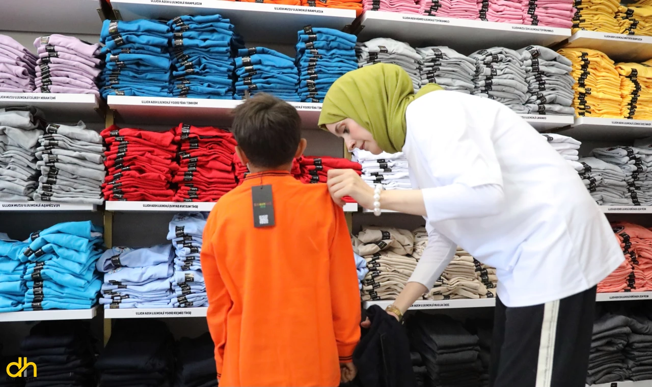 Çerkezköy Belediyesinden öğrencilere kıyafet yardımı