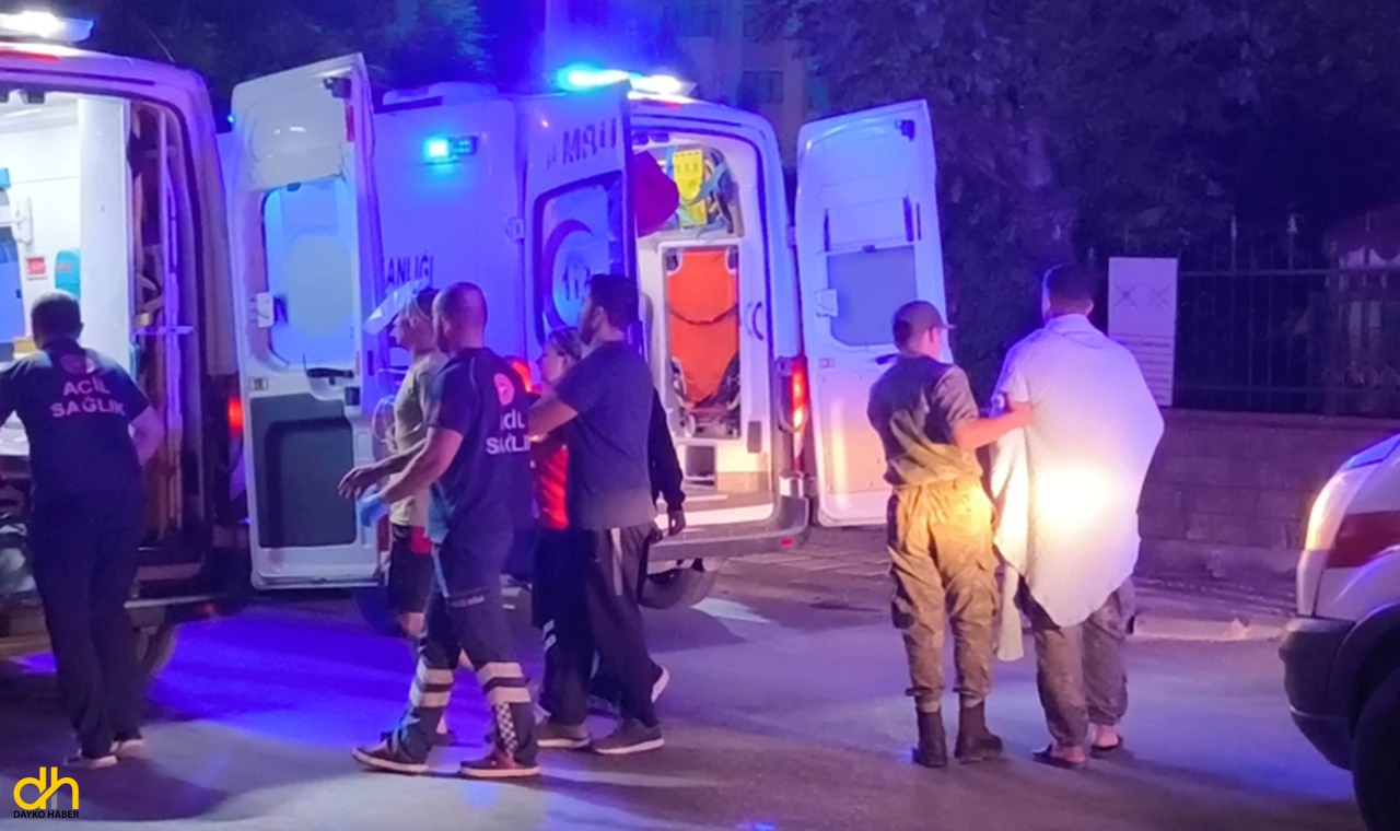 Orduevinin yatakhanesinde çıkan yangında 16 asker dumandan etkilendi