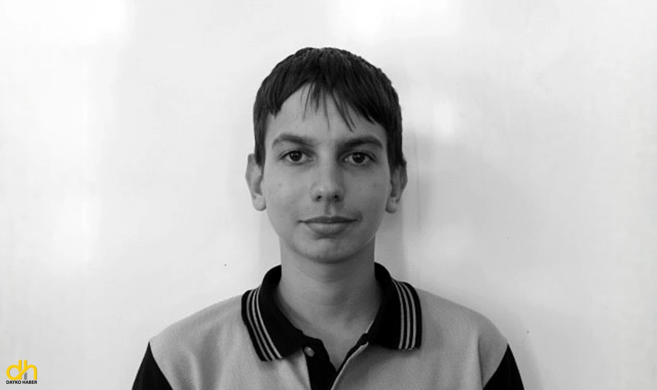 Beyin kanaması geçiren liseli Emre yaşamını yitirdi