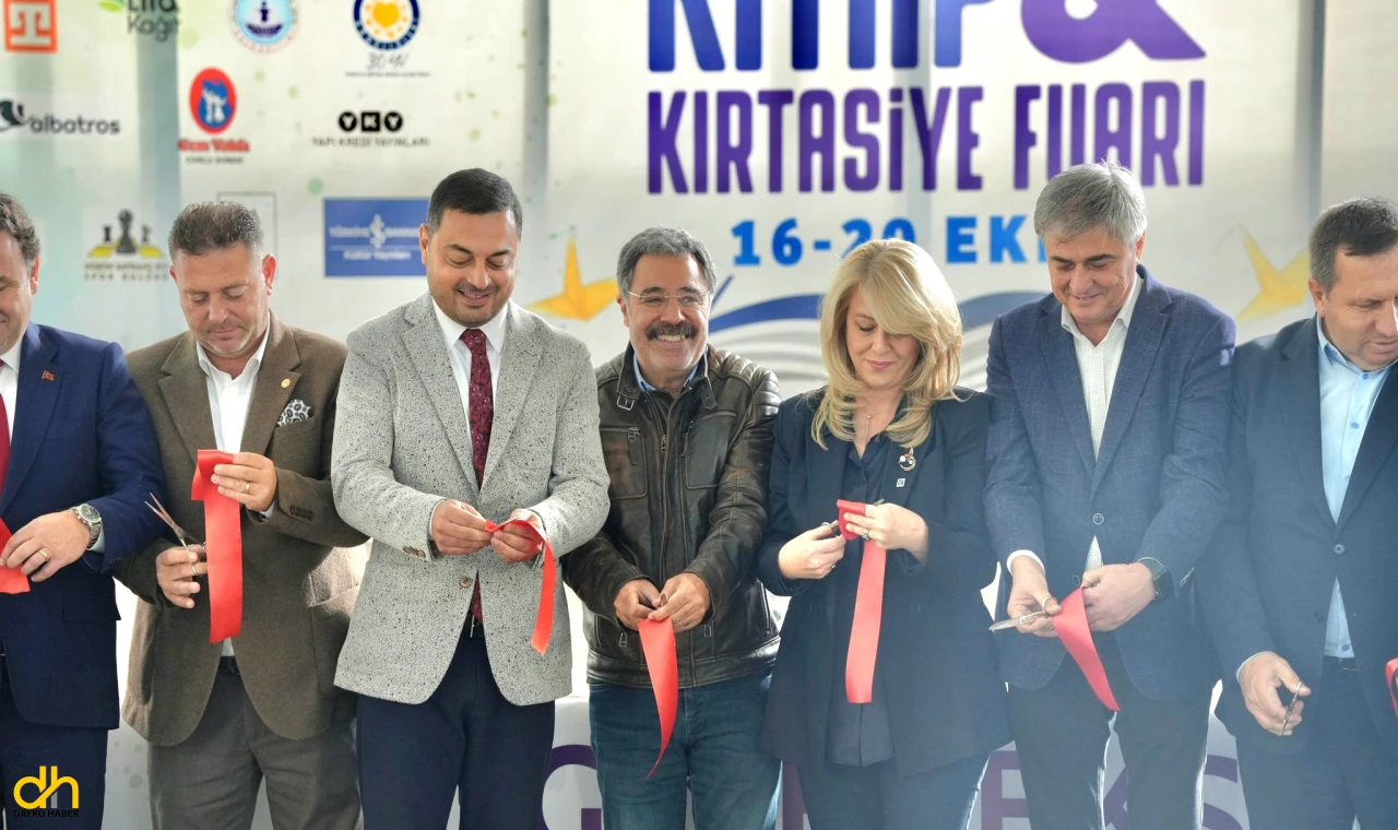 Çorlu 13. Kitap ve Kırtasiye Fuarı kapılarını açtı