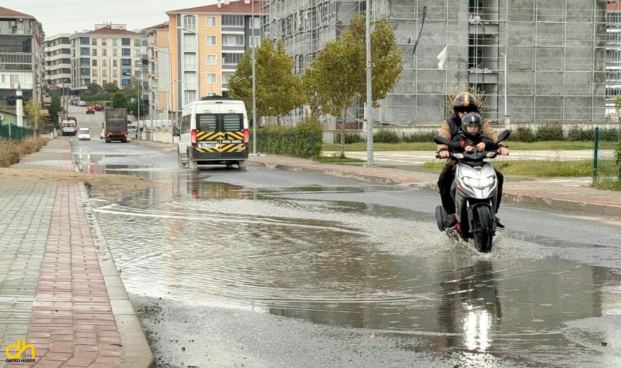 Çorlu’da sağanak etkili oldu