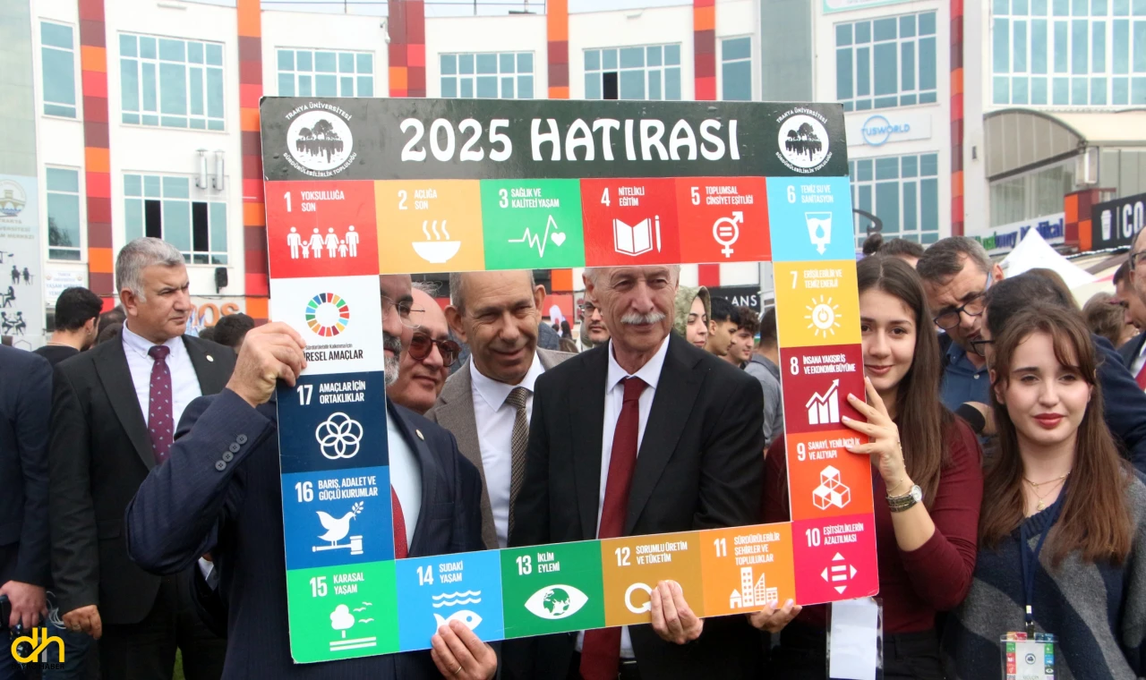 Trakya Üniversitesi öğrencileri, ‘topluluklar buluşuyor’ etkinliğinde bir araya geldi