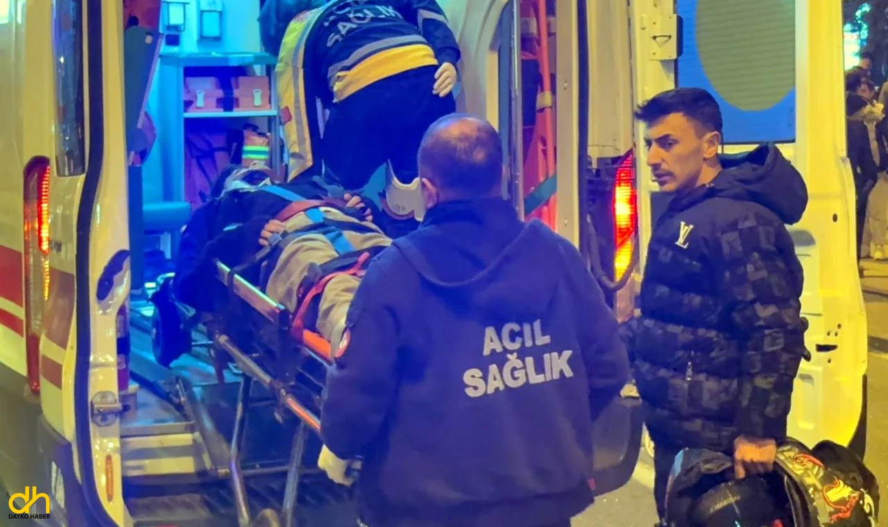 2 kişinin yaralandığı kazada otomobil ile motosiklet çarpıştı