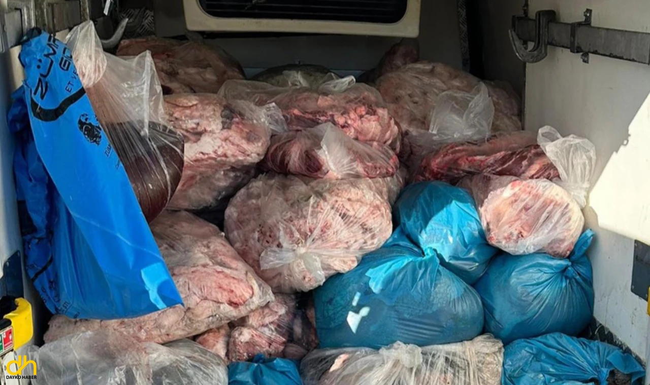 2 ton kaçak sakatat ele geçirildi