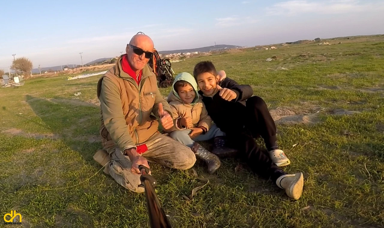 Hamza ve Seyit kardeşler, paramotorla uçuş heyecanı yaşadı
