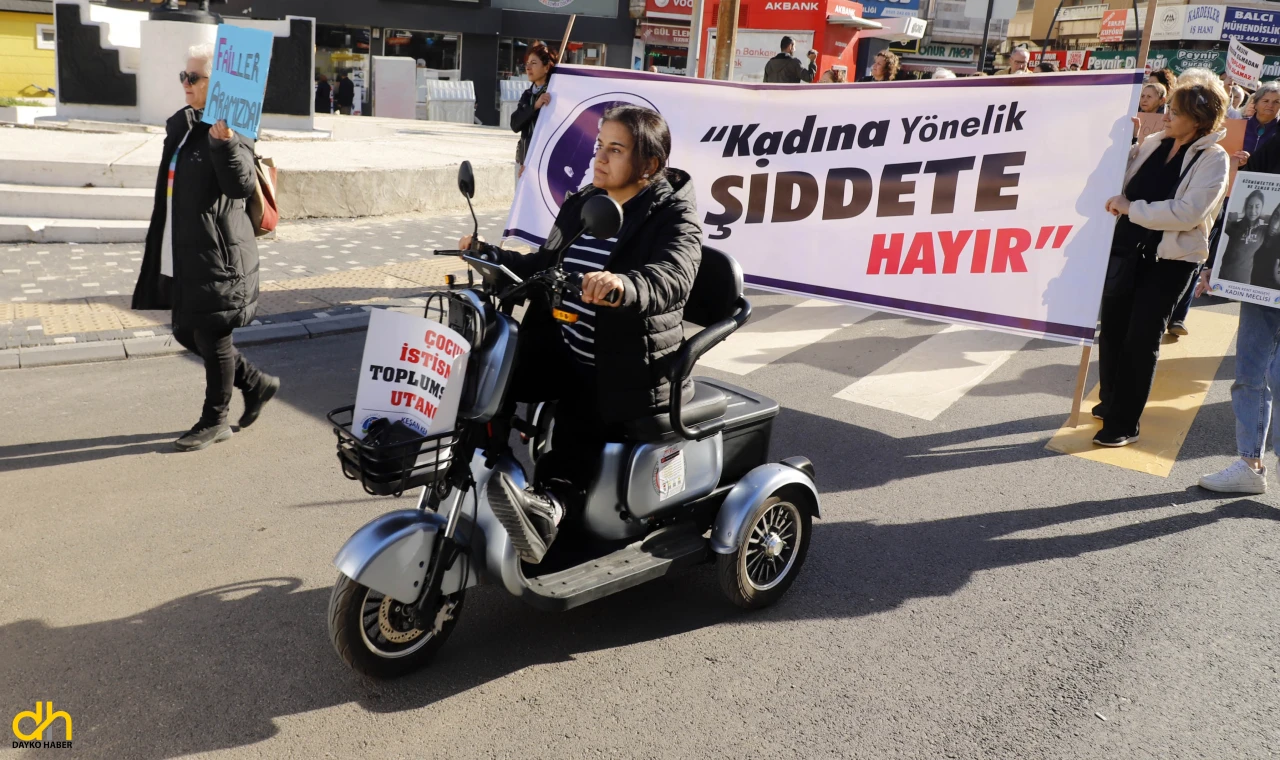 Kadınlardan şiddete karşı yürüyüş