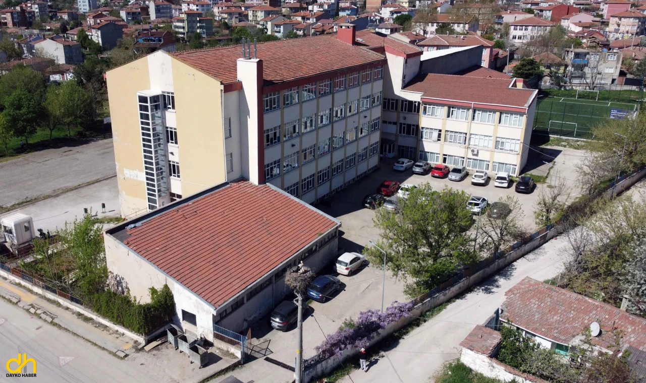 Lise binası yıkılarak yeniden inşa edilecek