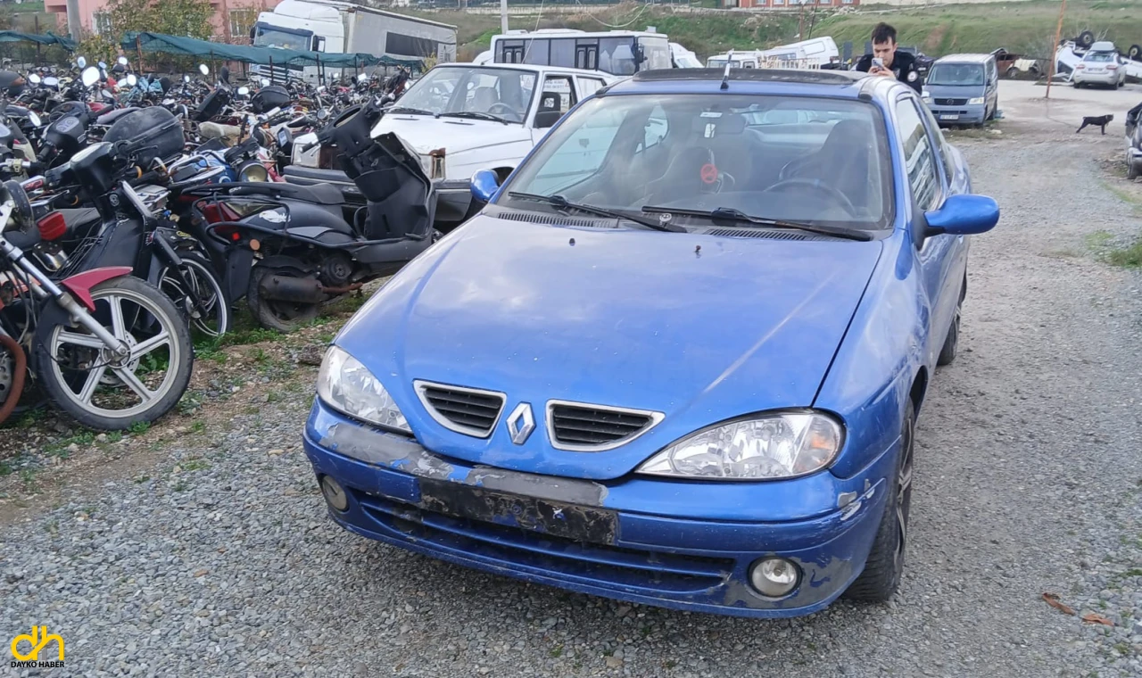 Plakasız otomobille drift atıp polisten kaçan alkollü sürücüye 71 bin lira ceza
