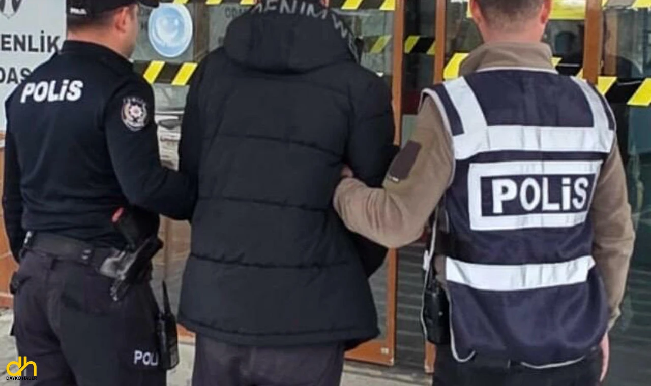 15 yıl hapis cezası ile aranan Cezayirli, sahte kimlikle yakalandı