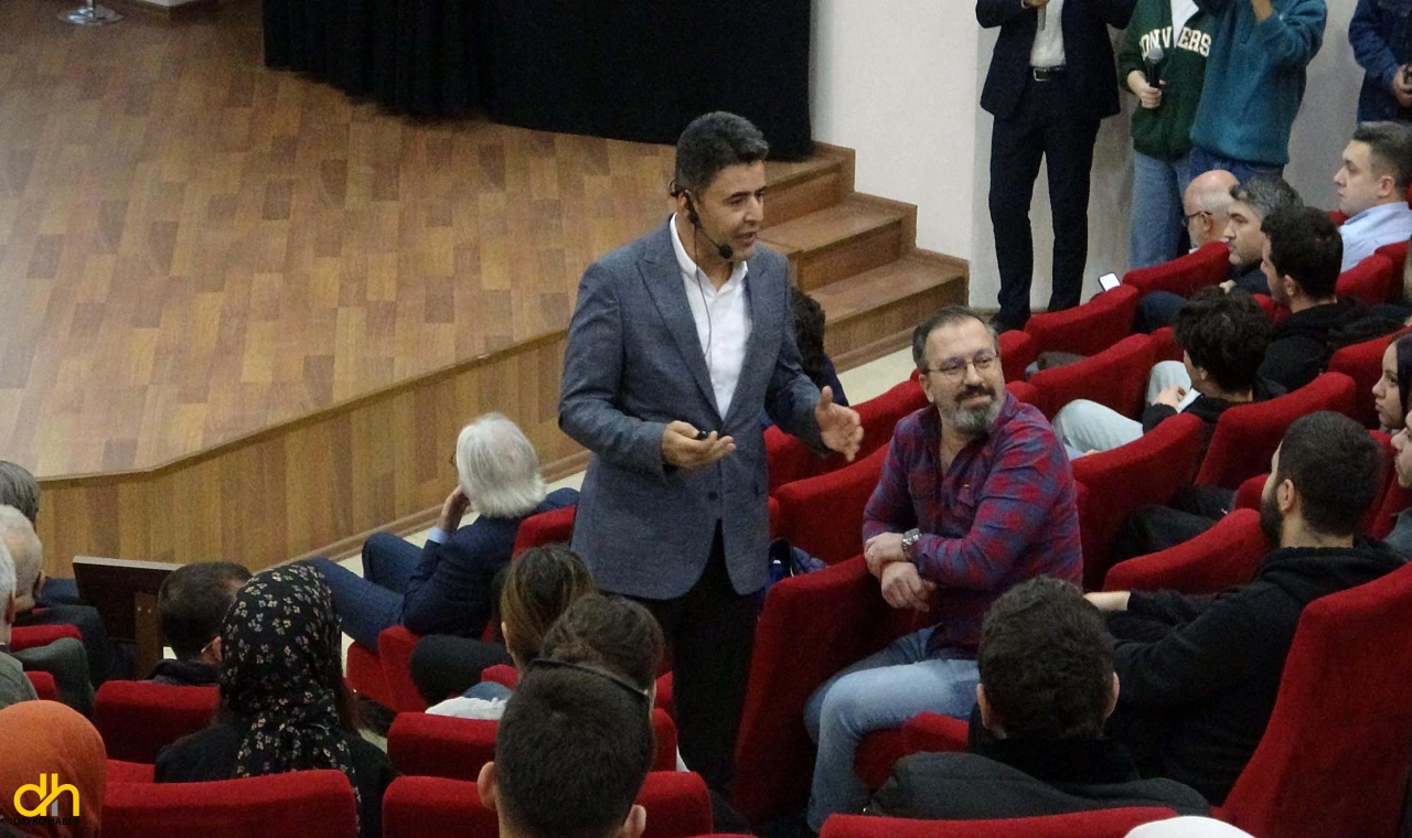 Bakan Yardımcısı Boyraz, öğrencilerle bir araya geldi