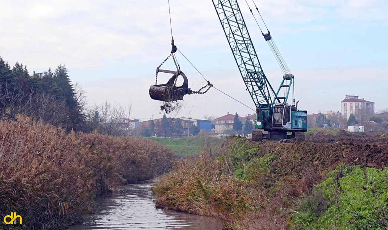 Çorlu Deresi’nde temizlik çalışması başlatıldı