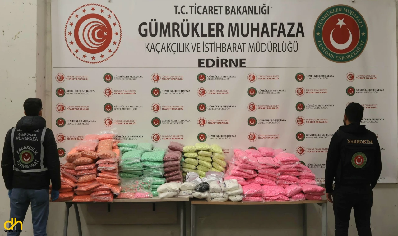 Kapıkule ve Hamzabeyli’de 2 TIR’da uyuşturucu ele geçirildi