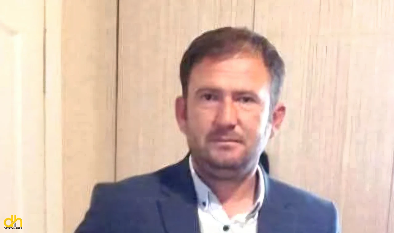 Otomobiliyle yön levhasına çarpan muhtar öldü