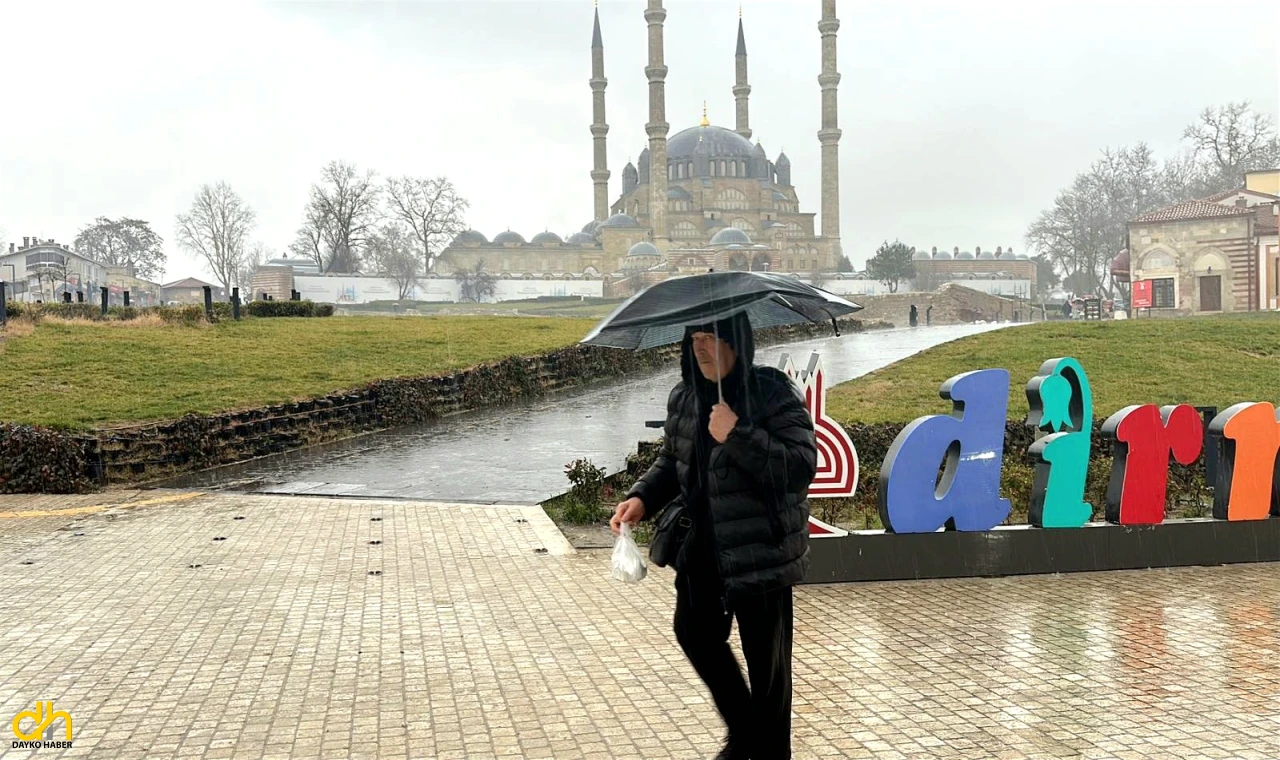 Edirne’de sağanak etkili oluyor