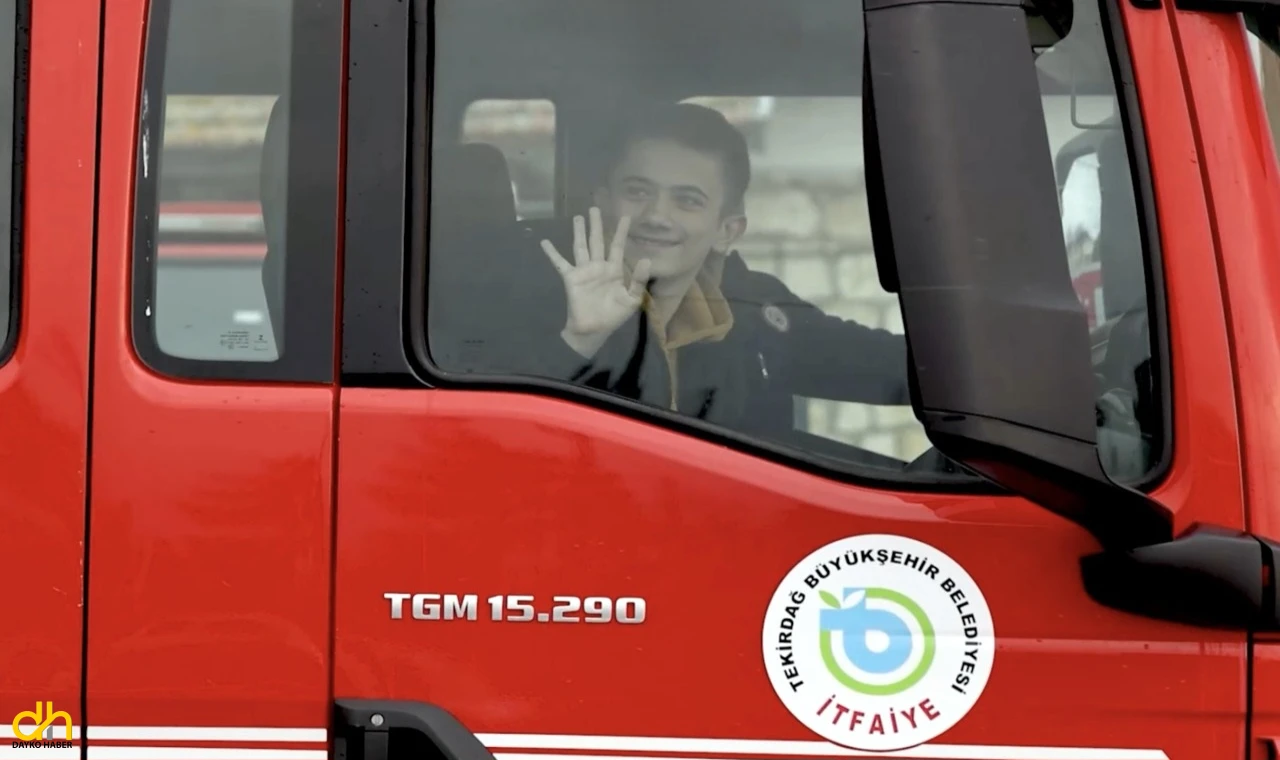 Egemen’in ‘itfaiyeci’ olma hayali doğum gününde gerçekleşti