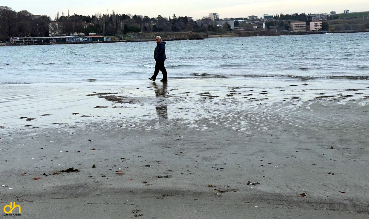 Marmaraereğlisi'nde deniz 50 metre çekildi