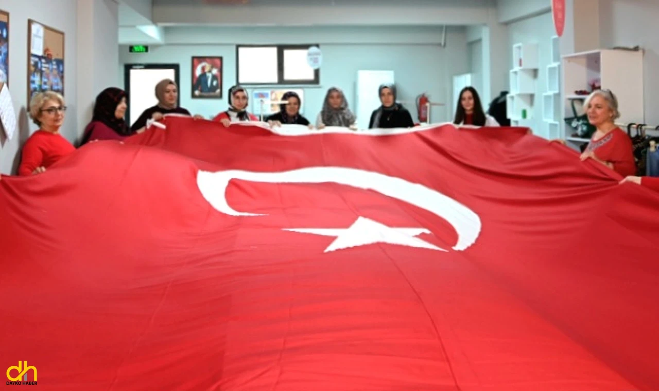 Büyükşehirden bayrağa saygı emeğe değer