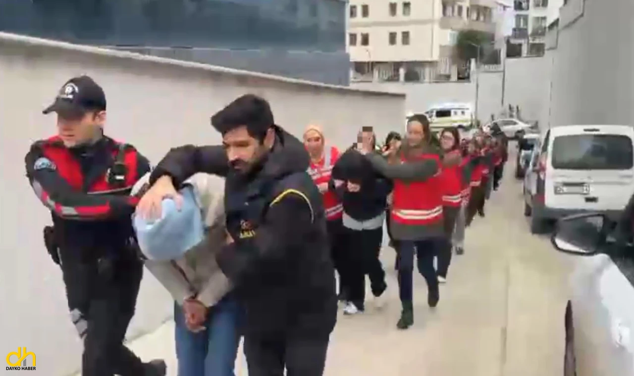 Kendilerini ‘büyücü’, ‘medyum’ olarak tanıtan dolandırıcılar tutuklandı