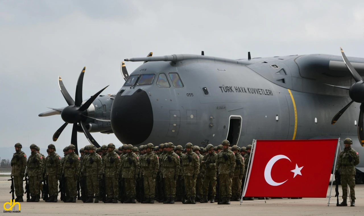 NATO tatbikatına katılacak Mehmetçikleri, aileleri uğurladı