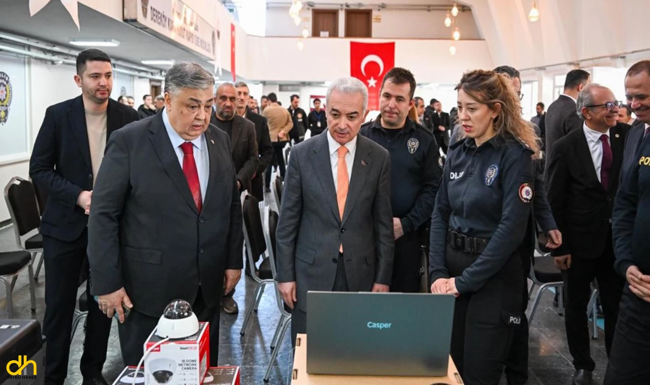 İki ülke iş birliğiyle alınan elektronik malzemeler teslim alındı