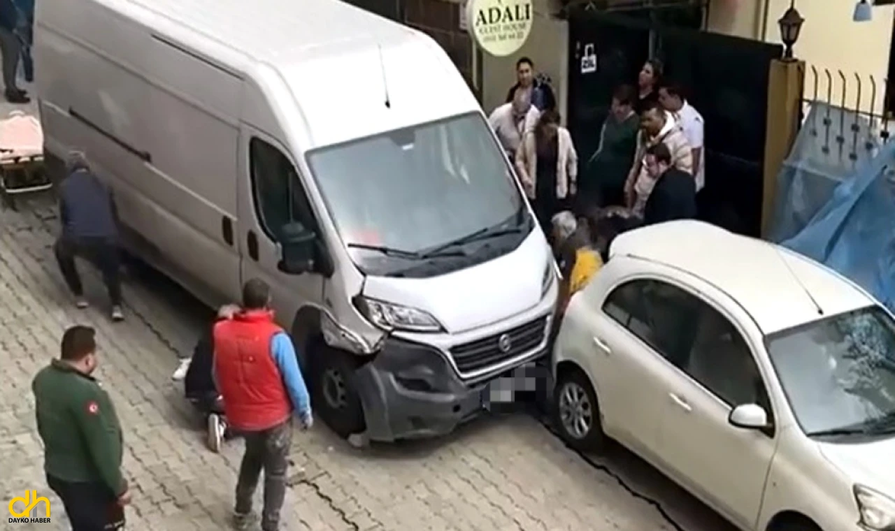 Minibüsün çarptığı kadın yaşamını yitirdi