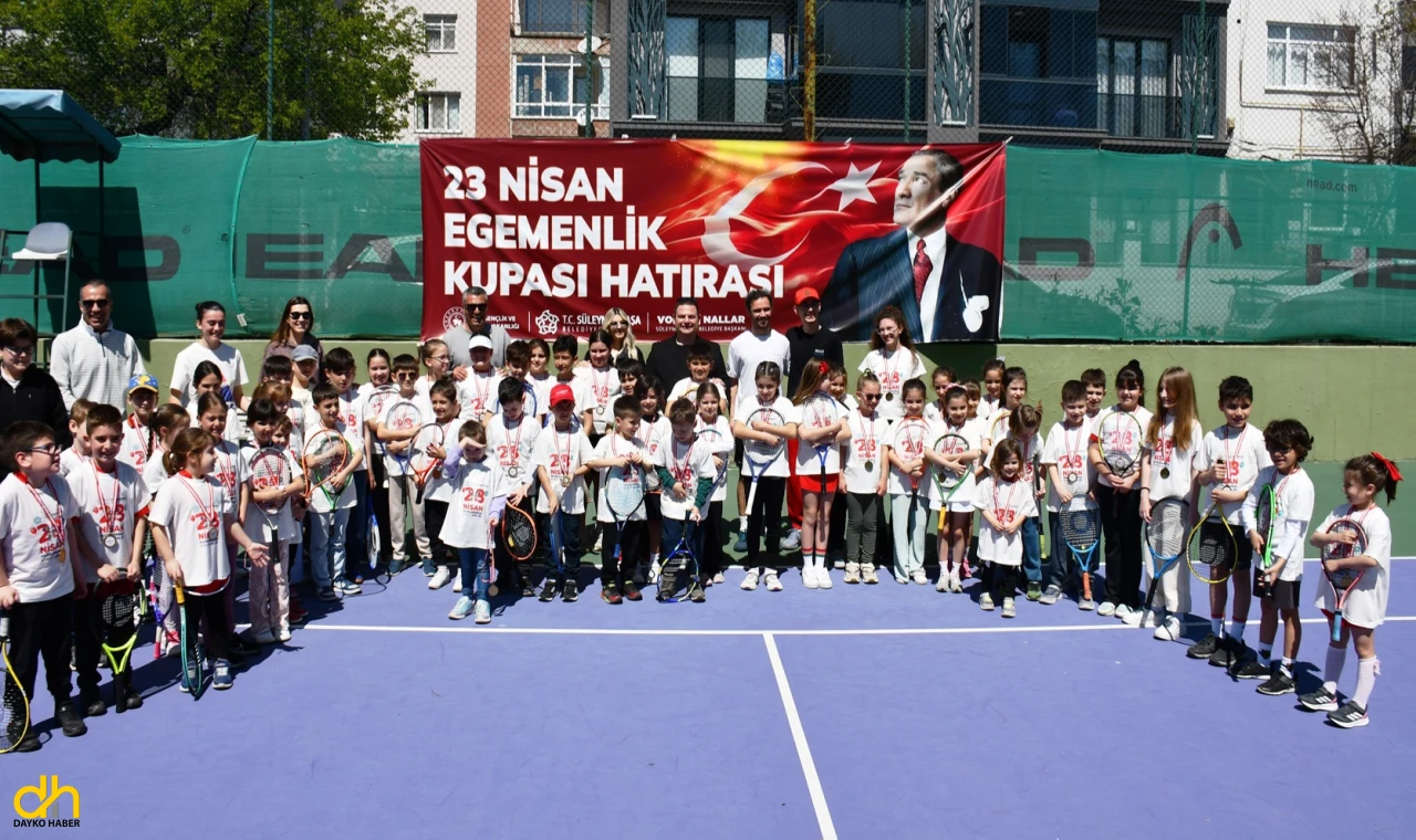 Minik Raketler Çocuk Bayramı İçin Korta Çıktı