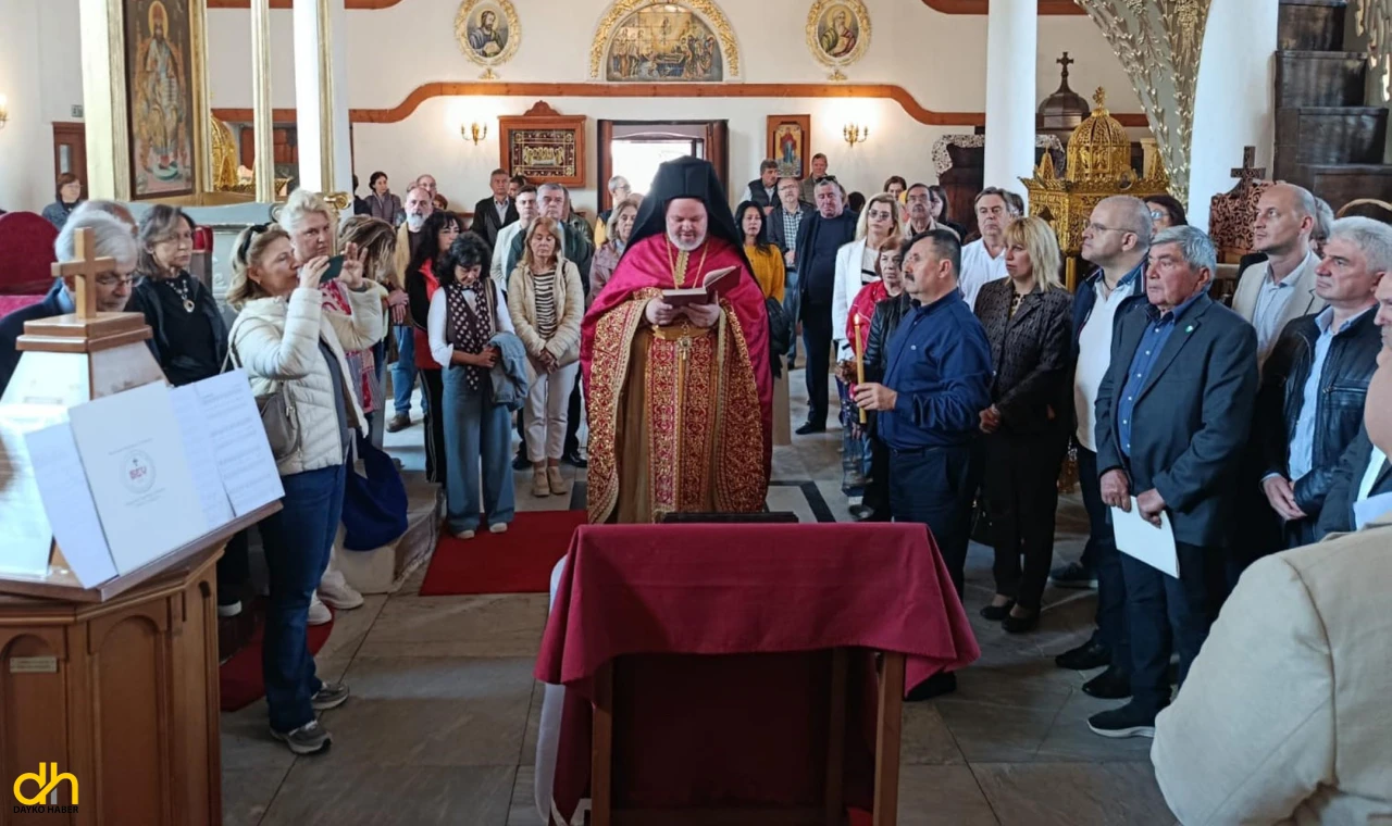 Bulgar Kilisesindeki dil krizi nedeniyle ayin iptal edildi