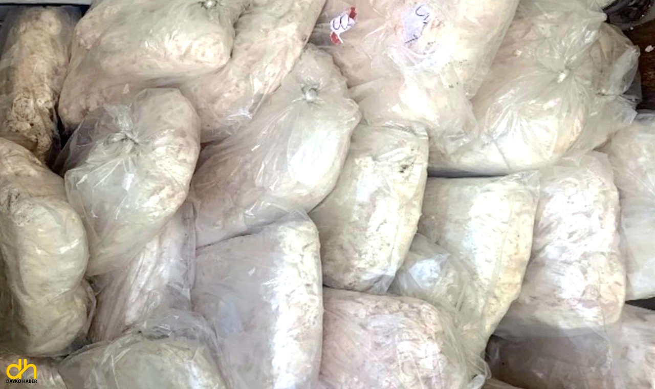 Uygunsuz koşullarda taşınan 1,2 ton sakatat imha edildi