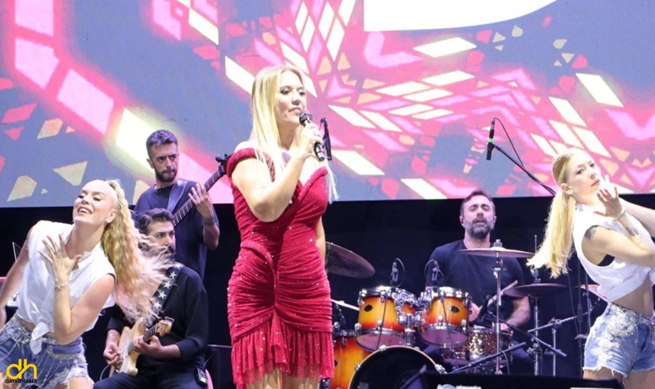Kiraz Festivali, Demet Akalın konseriyle final yaptı